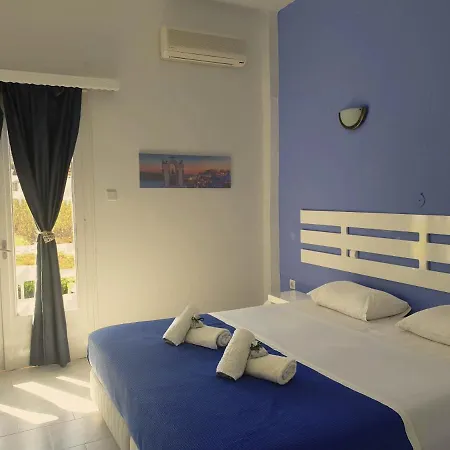 Syros Holidays 2*