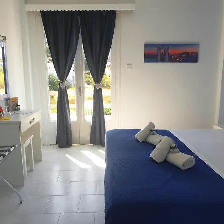 Syros Holidays 酒店