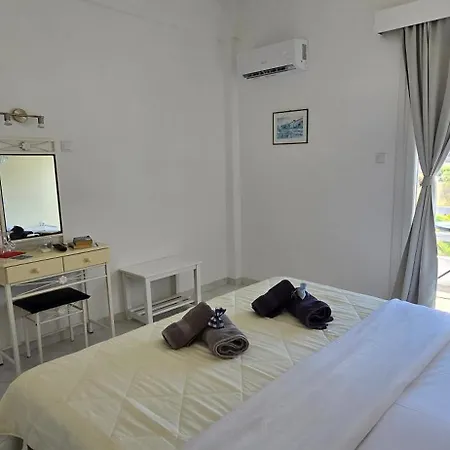 Syros Holidays فندق Vári