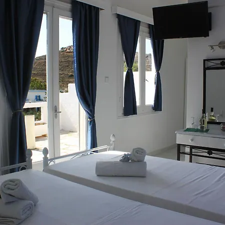 Syros Holidays 2* Vari (Syros)