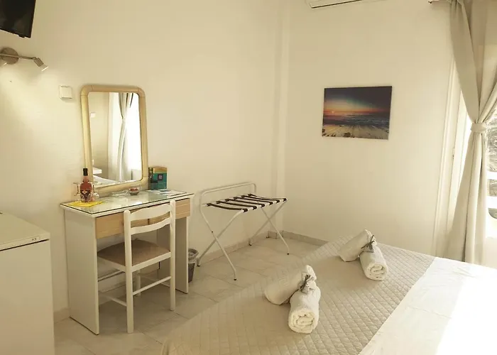 Syros Holidays 酒店 Vári