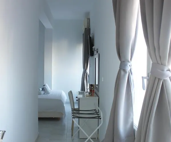 Syros Holidays Vári